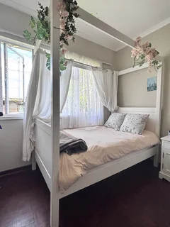 Bed - Ad posted by Bianca Humphreys-Davies