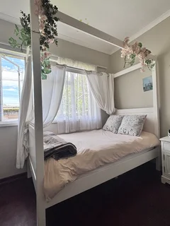 Bed - Ad posted by Bianca Humphreys-Davies