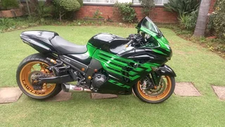 Kawasaki zzr 1400 2021