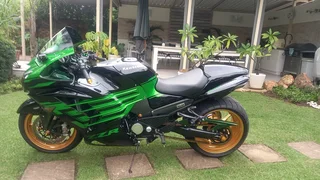 Kawasaki zzr 1400 2021