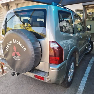 2005 Mitsubishi Pajero SUV