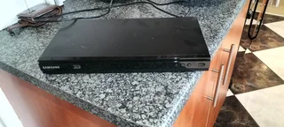 Kenwood ka99 intergrated amp and Samsung BluRay DVD playeramp