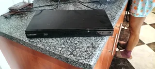 Kenwood ka99 intergrated amp and Samsung BluRay DVD playeramp