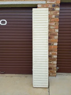 Bifolding wooden door