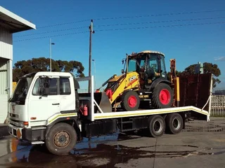 DIGGER HIRE-TLB  (Tractor Loader Backhoe)-HIRE.
