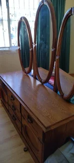 Dressing table