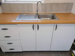 Studio - Ad posted by Ray Hector