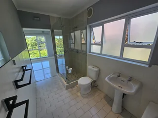 3 Bedroom House with 1 Bedroom Flatlet