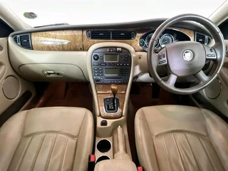 06 Jaguar X Type 3.0V6 Auto Stripping for spares