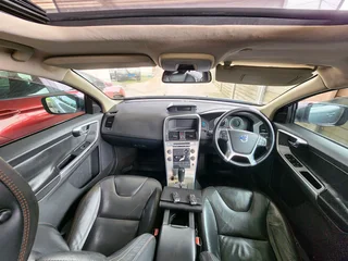 2010 Volvo XC60 D5 AT Stripping