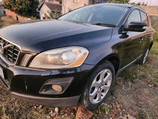 2009 Volvo XC60 3.0T Auto AWD Stripping for spares