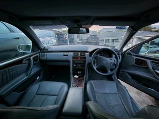 2002 Mercedes E270 CDI Auto Stripping for spares