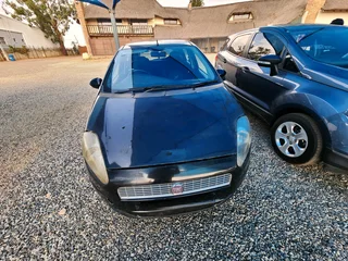 2010 Punto 1.4 16v emotion Stripping for parts