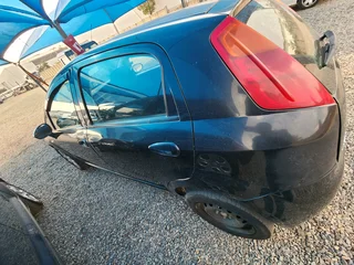 2010 Punto 1.4 16v emotion Stripping for parts