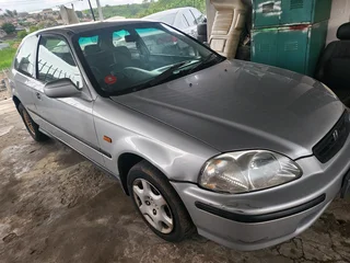 1998 Honda Civic 150i Luxline Stripping for parts