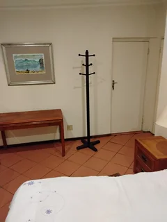 Spacious upmarket ensuite  cottage-room with own garden  entrance in Henley on Klip near MEYERTON