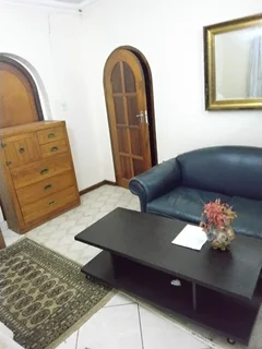 Spacious upmarket ensuite  cottage-room with own garden  entrance in Henley on Klip near MEYERTON