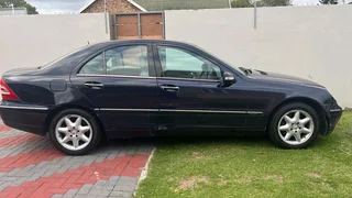 Mercedes Benz C320