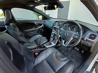 2019 Volvo V40 Cross Country D4 (Inscription)