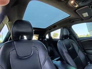 2019 Volvo V40 Cross Country D4 (Inscription)