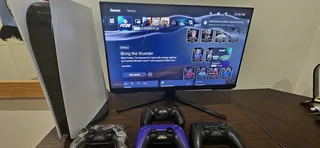 PS5, 3 controllers, Samsung Odyssey 27" 1MS 165Hz monitor