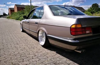 1989 BMW 735i E32