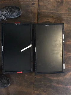 For Sale: Samsung PC Monitor – Model S19D300NY