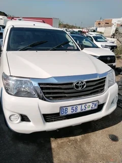 2014 Toyota Hilux LWB 2.5 D4D with aircon