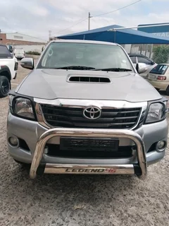 2015 Toyota Hilux D/Cab 3.0 D4D auto legend 45
