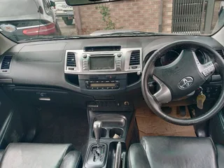 2015 Toyota Hilux D/Cab 3.0 D4D auto legend 45