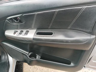 2015 Toyota Hilux D/Cab 3.0 D4D auto legend 45