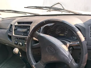 2014 Toyota Hilux 2.5 D4D with aircon