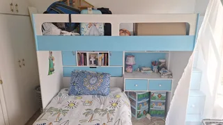 Kids bunk bed