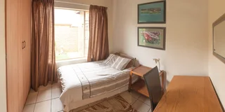 R4700 - Ad posted by Lambertus Dormehl