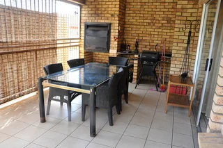 R4700 - Ad posted by Lambertus Dormehl