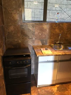 1 bedroom cottage in Johannesburg Sou