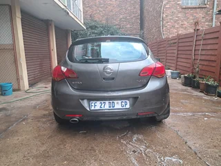 Opel Astra J 1.4T 2013 Model