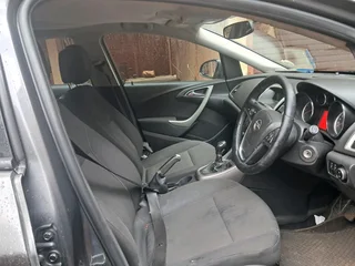 Opel Astra J 1.4T 2013 Model