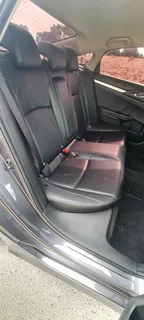 2017 Honda Civic 1.8 iVtec Exec **Automatic paddle shift* 71 000kms