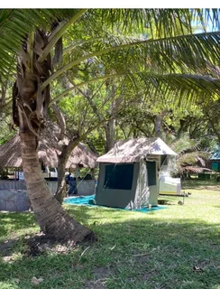 Very good condition 2010 Challenger Camp Mater Wilderness trailer with rooftop tent