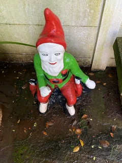 GNOMES - Ad posted by KUNGERER