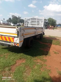 2000 Nissan UD40 For Sale