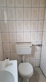 UNIT 11 - CROSSMOOR : OUTBUILDING TO LET