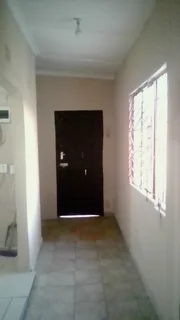 Granny cottage for rent, Avaliable 28 Feb 2026 Bottlebrush Crescent, Crossmoor 1104. R2900