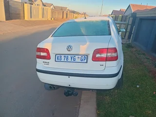 2004 Volkswagen Polo Sedan