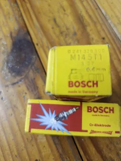 6 x Bosch Spark Plugs M145T1.