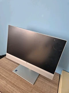 HP EliteOne 840 G9 AIO PC with Cracked Display (READ DESCRIPTION)