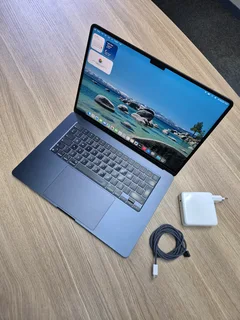 15-Inch MacBook Air M2 8GB 256GB (CASH or TRADE-IN)