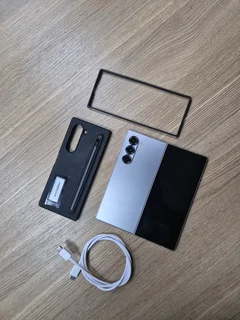 Samsung Galaxy Z Fold 6 | Good As New | CASH or SWOP