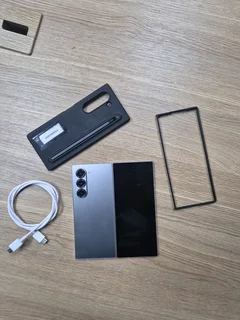 Samsung Galaxy Z Fold 6 | Good As New | CASH or SWOP